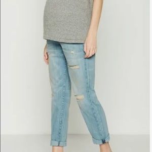 Hatch maternity boyfriend jeans. Like new. Worn less than 5 times. Size 26.
